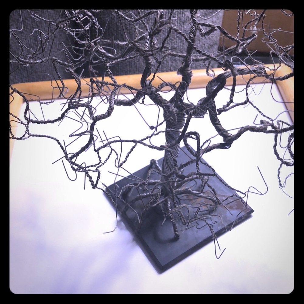 Decorative Wire Tree - Picture 2 of 3